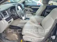 2017 Toyota Highlander photo