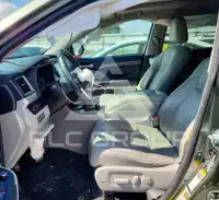 2017 Toyota Highlander photo