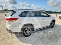 2017 Toyota Highlander фото