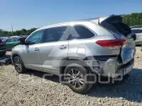 2017 Toyota Highlander фото