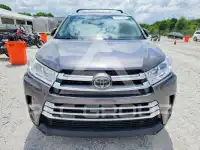2017 Toyota Highlander photo