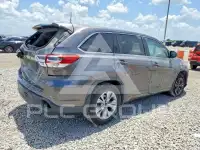 2017 Toyota Highlander photo