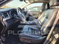 2017 Toyota Highlander photo