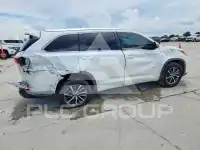 2017 Toyota Highlander фото
