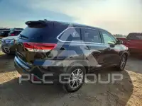 2017 Toyota Highlander photo