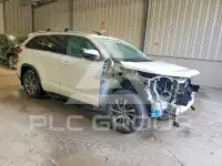 2017 Toyota Highlander photo