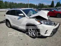 2017 Toyota Highlander photo