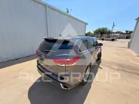 2017 Toyota Highlander photo