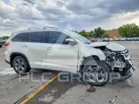2017 Toyota Highlander фото