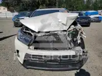 2017 Toyota Highlander photo