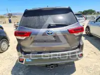 2017 Toyota Highlander фото