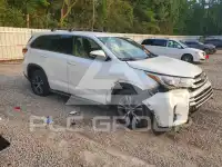 2017 Toyota Highlander photo