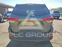 2017 Toyota Highlander photo