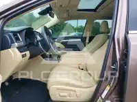 2017 Toyota Highlander photo