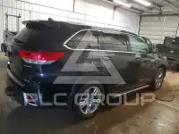 2017 Toyota Highlander photo