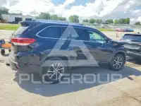2017 Toyota Highlander photo