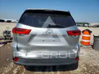 2017 Toyota Highlander photo