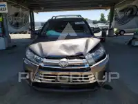 2017 Toyota Highlander фото