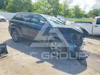 2017 Toyota Highlander photo