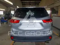 2017 Toyota Highlander фото
