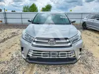 2017 Toyota Highlander фото