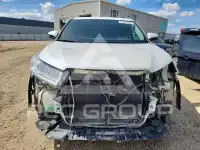 2017 Toyota Highlander photo