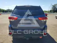 2017 Toyota Highlander photo