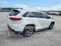 2017 Toyota Highlander photo