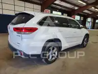 2017 Toyota Highlander фото
