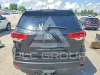 2017 Toyota Highlander photo