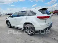2017 Toyota Highlander photo