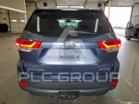2017 Toyota Highlander photo