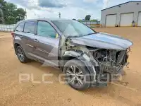 2017 Toyota Highlander photo