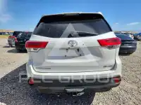 2017 Toyota Highlander фото