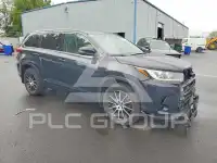 2017 Toyota Highlander photo