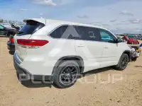 2017 Toyota Highlander photo