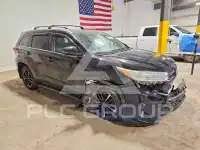 2017 Toyota Highlander photo