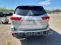2017 Toyota Highlander фото