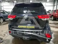 2017 Toyota Highlander photo
