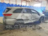 2017 Toyota Highlander photo