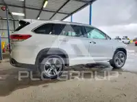 2017 Toyota Highlander photo