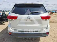 2017 Toyota Highlander photo