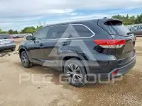 2017 Toyota Highlander photo