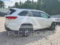 2017 Toyota Highlander photo