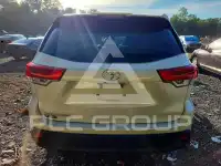 2017 Toyota Highlander фото
