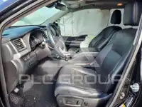 2017 Toyota Highlander photo