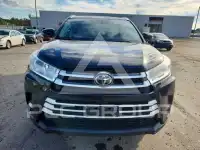 2017 Toyota Highlander photo