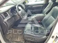 2017 Toyota Highlander photo