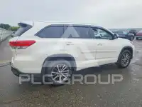 2017 Toyota Highlander фото