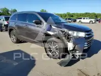 2017 Toyota Highlander фото